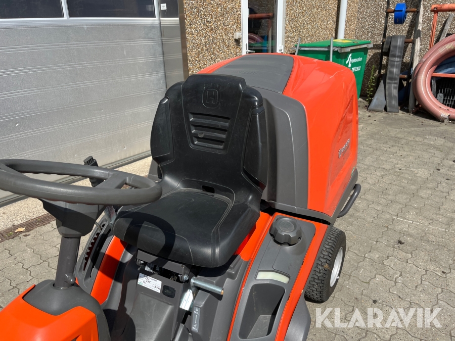 Klipper med opsamler Husqvarna RC 320Ts AWD