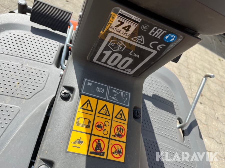 Klipper med opsamler Husqvarna RC 320Ts AWD