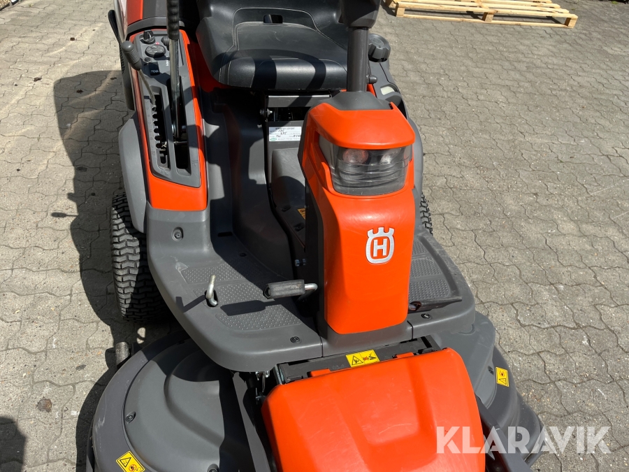 Klipper med opsamler Husqvarna RC 320Ts AWD