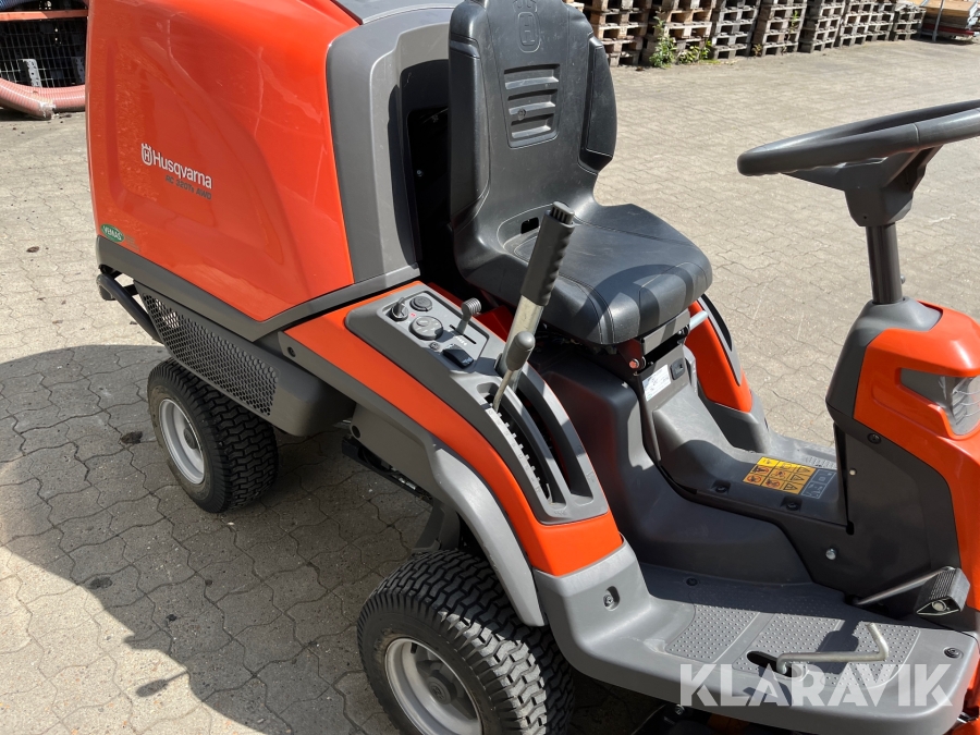 Klipper med opsamler Husqvarna RC 320Ts AWD