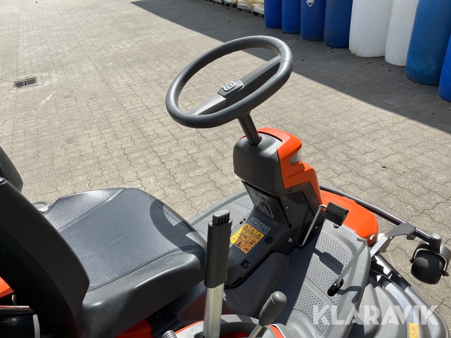 Klipper med opsamler Husqvarna RC 320Ts AWD