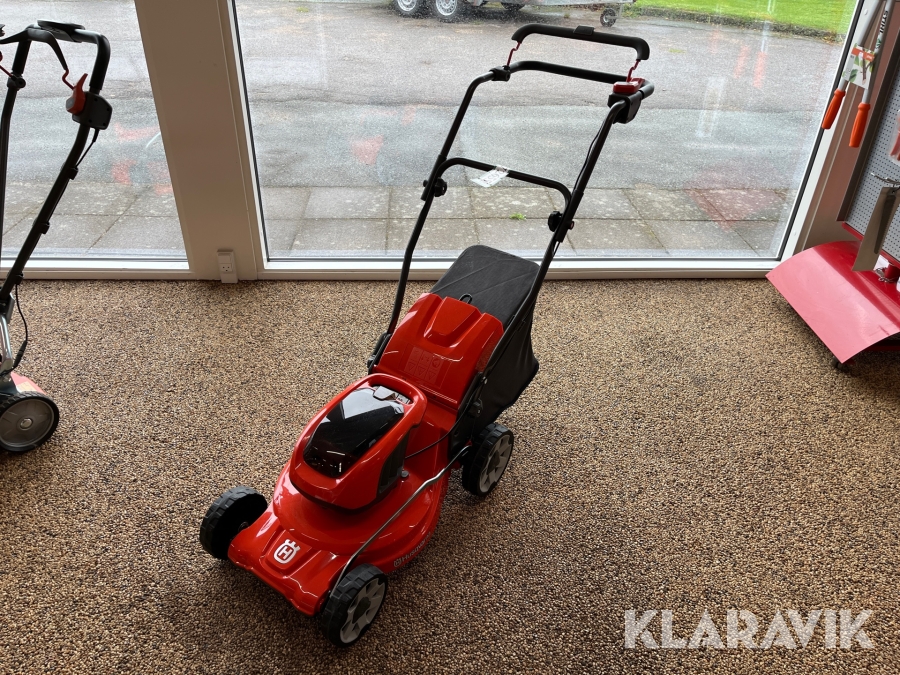 Græsslåmaskine Husqvarna LC137i