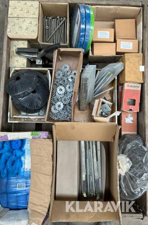 Blandet lot med diverse materialer