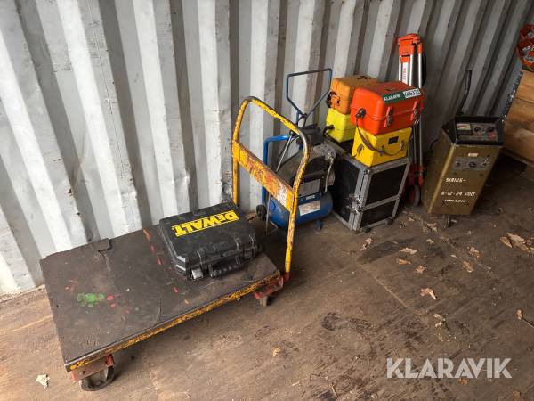 Blandet lot rotationlaser, lader, kompressor og vogn