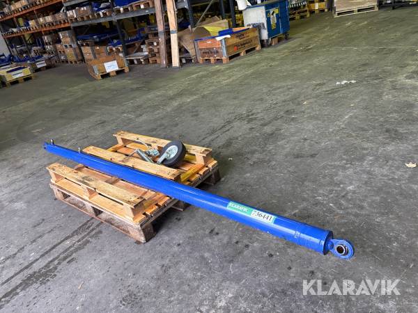 Samlet lot - Hydraulikstempel, tandhjul og aksler