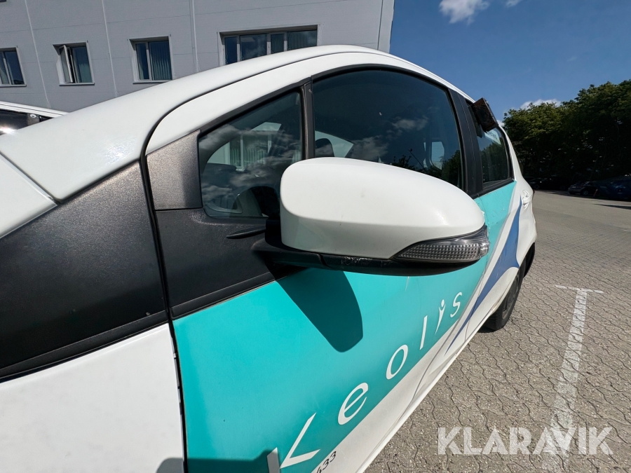 Varebil Toyota Yaris Van 1.4 D-4D
