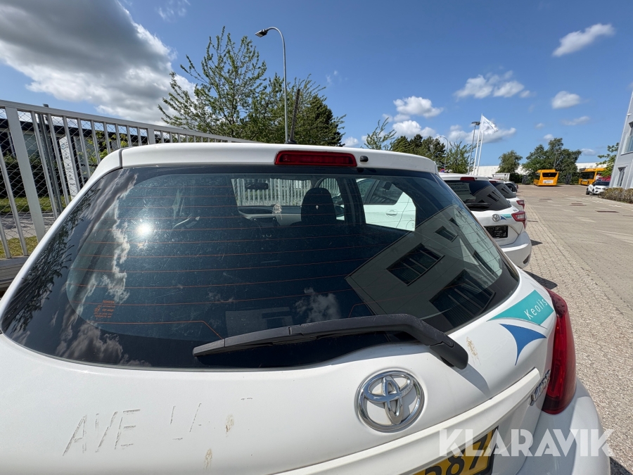 Varebil Toyota Yaris Van 1.4 D-4D