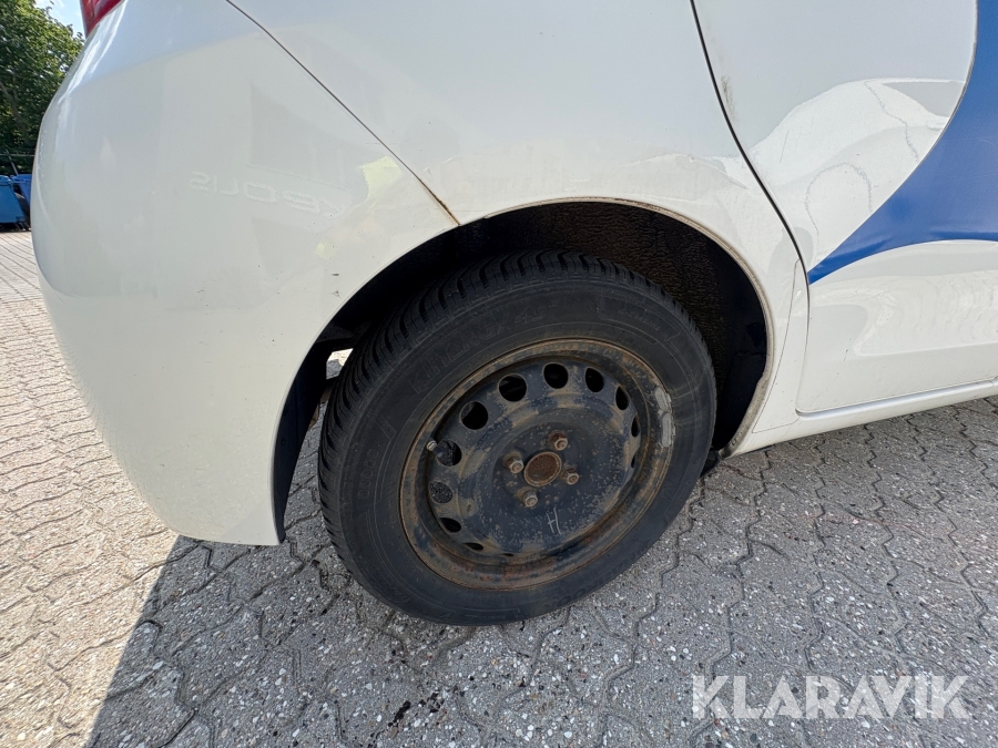 Varebil Toyota Yaris Van 1.4 D-4D