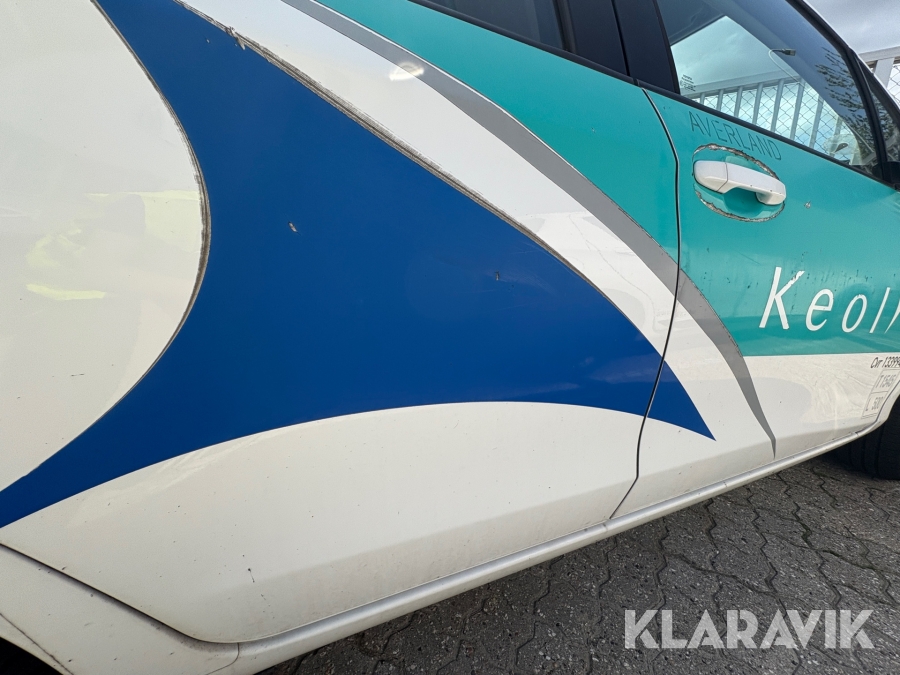 Varebil Toyota Yaris Van 1.4 D-4D