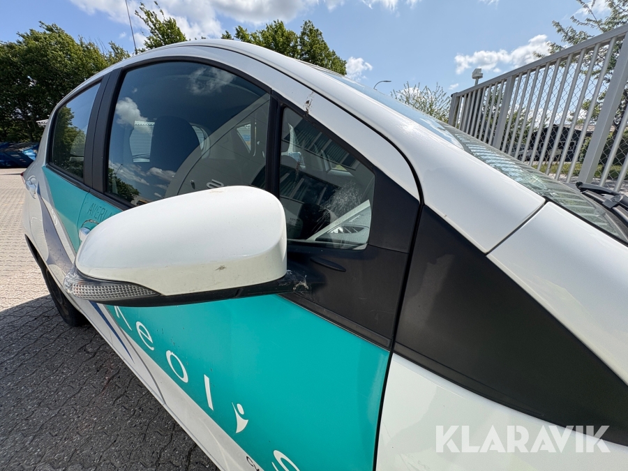 Varebil Toyota Yaris Van 1.4 D-4D