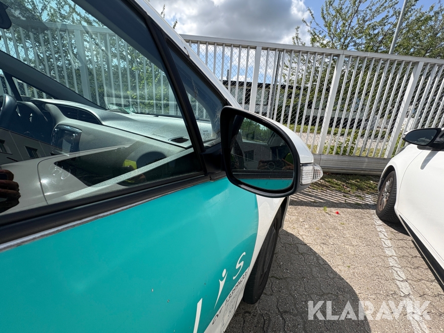 Varebil Toyota Yaris Van 1.4 D-4D