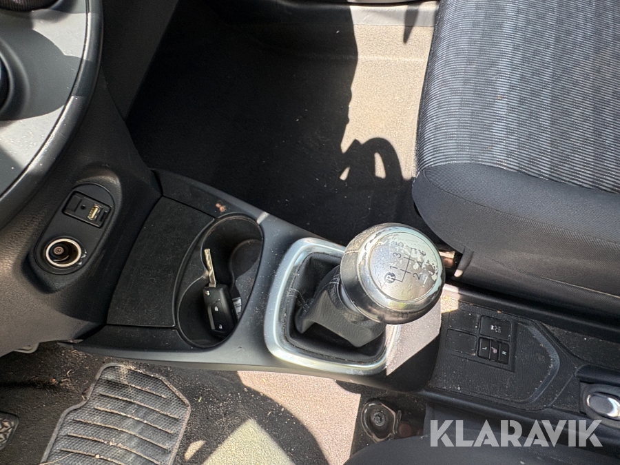 Varebil Toyota Yaris Van 1.4 D-4D