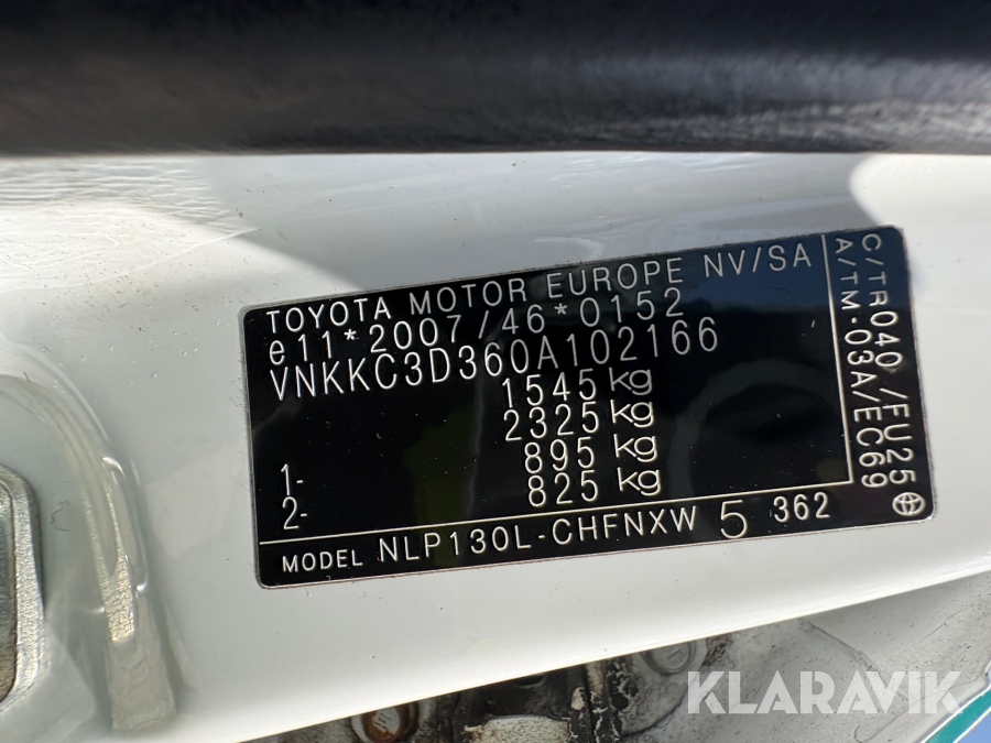 Varebil Toyota Yaris Van 1.4 D-4D