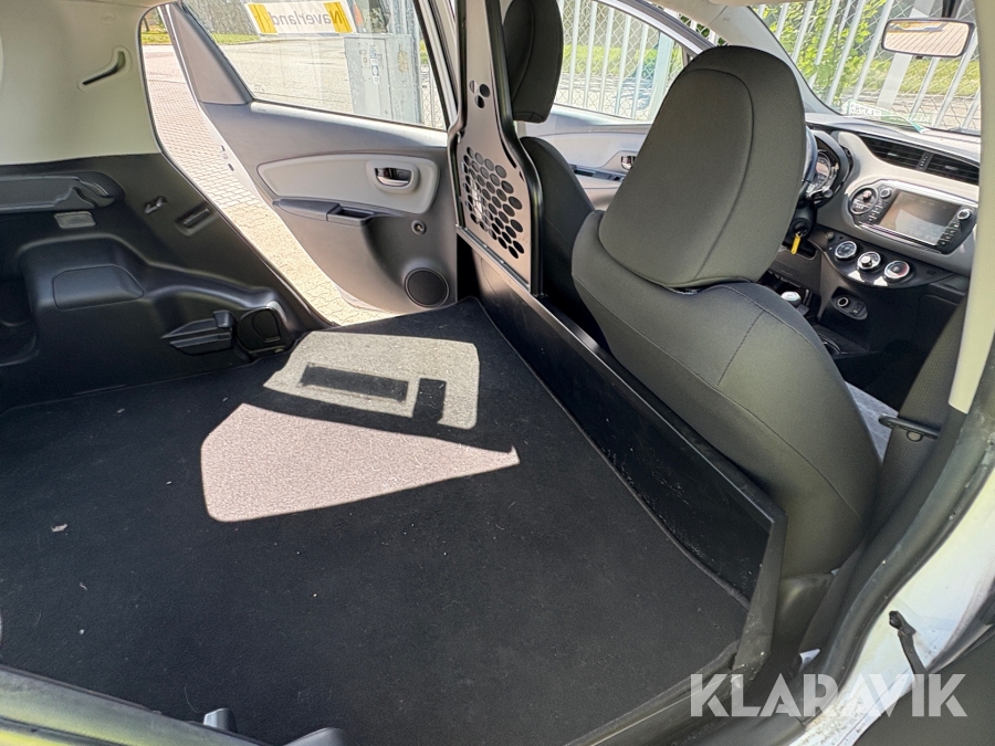 Varebil Toyota Yaris Van 1.4 D-4D