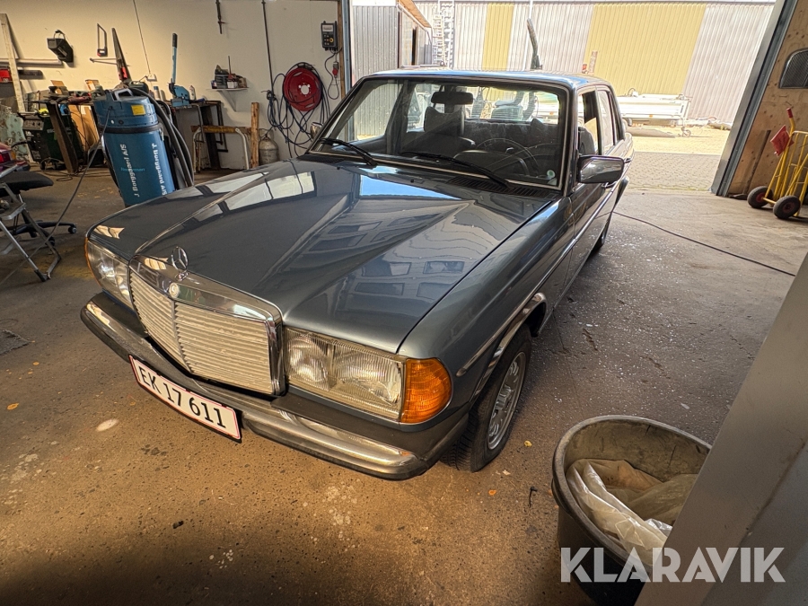 Veteranbil Mercedes-Benz 200