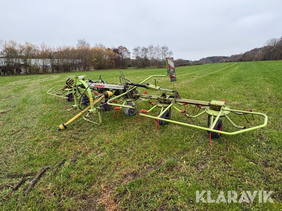 Høvender Claas Volto 670