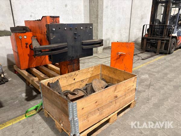 Hydraulisk bukkemaskine inklusiv matriser