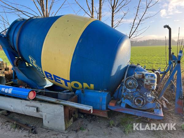 Betonkanon på wirehejsramme