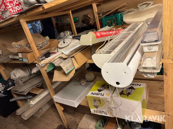 Lampe lot - Tøm reolen