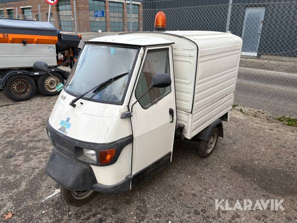 Tuk-tuk/kabinescooter Piaggio Ape 50