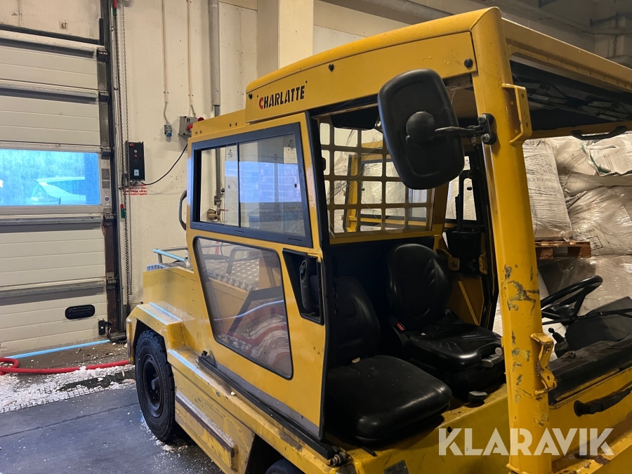 Lufthavns truck Charlatte T 135