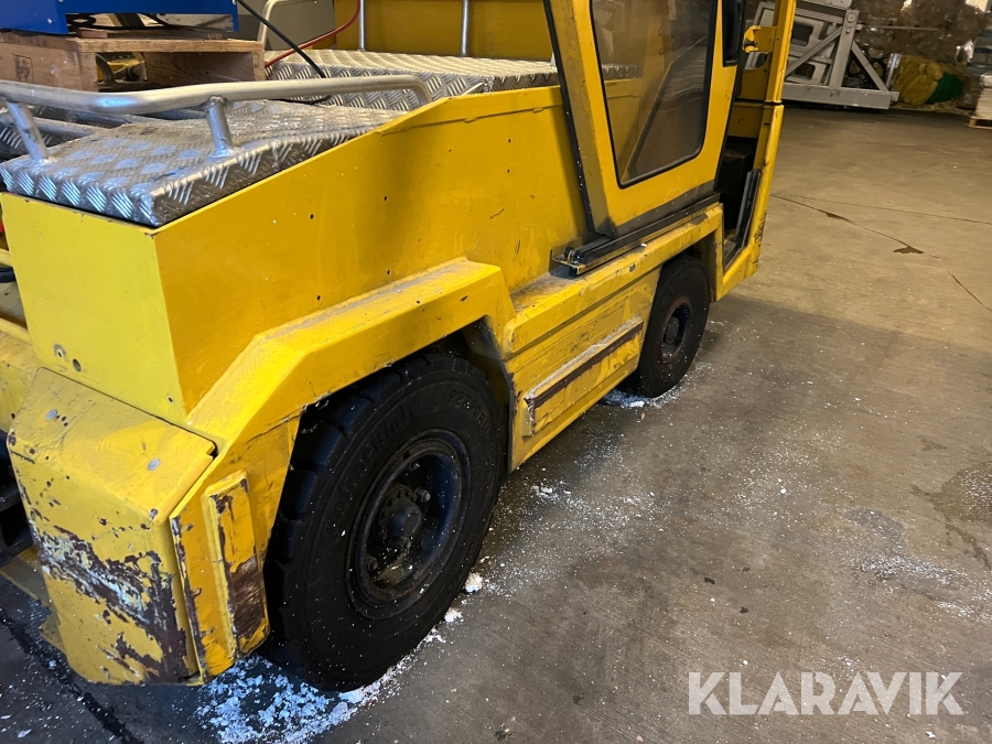 Lufthavns truck Charlatte T 135