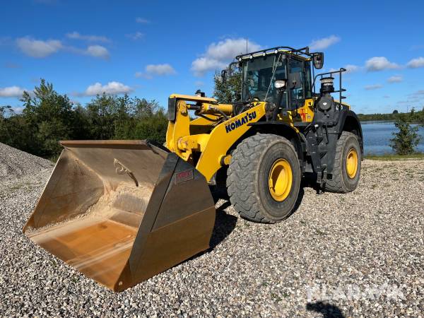 Gummiged Komatsu WA480-8