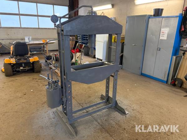 Presser Stenhøj 40 tons