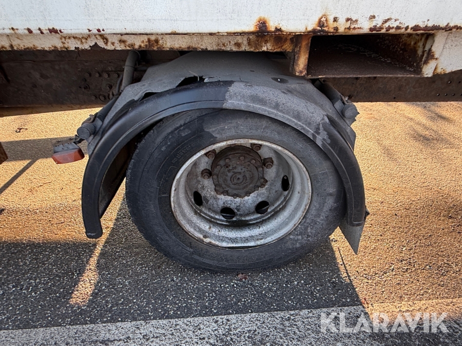 Renault lastbil – med skiftelad, lift og container Renault Midlum