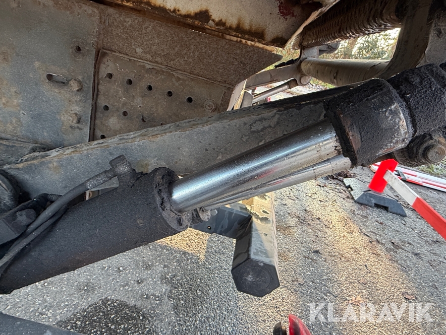 Renault lastbil – med skiftelad, lift og container Renault Midlum