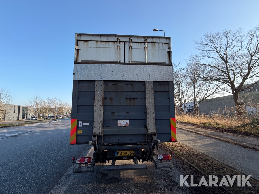 Renault lastbil – med skiftelad, lift og container Renault Midlum