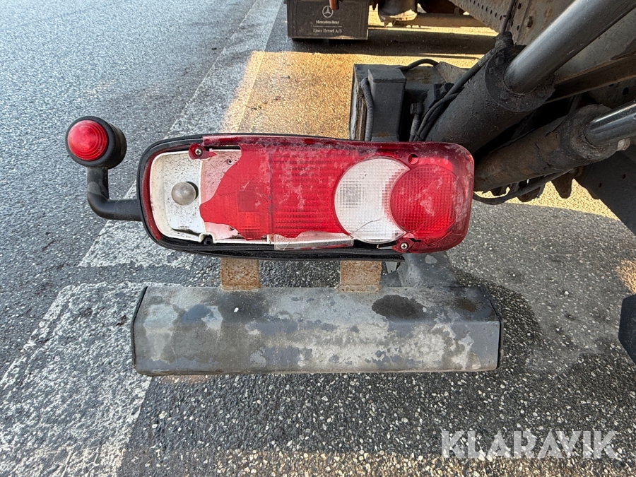 Renault lastbil – med skiftelad, lift og container Renault Midlum