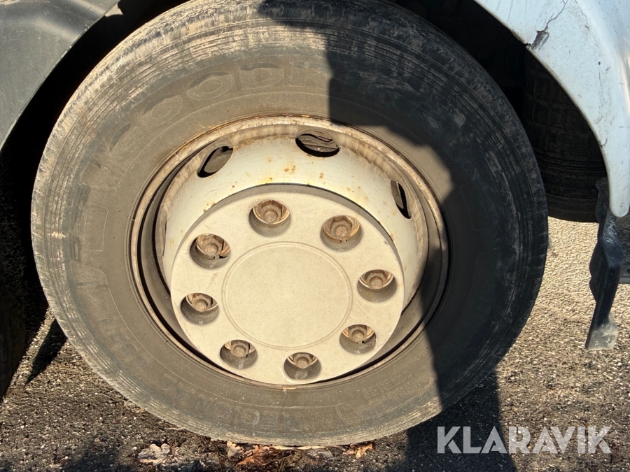 Renault lastbil – med skiftelad, lift og container Renault Midlum