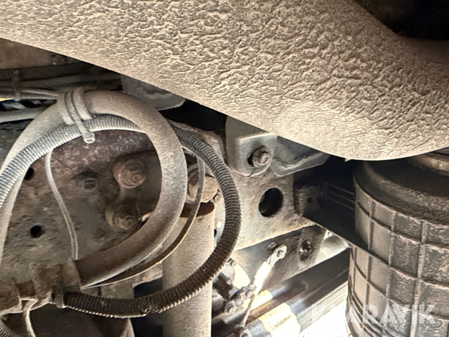 Renault lastbil – med skiftelad, lift og container Renault Midlum