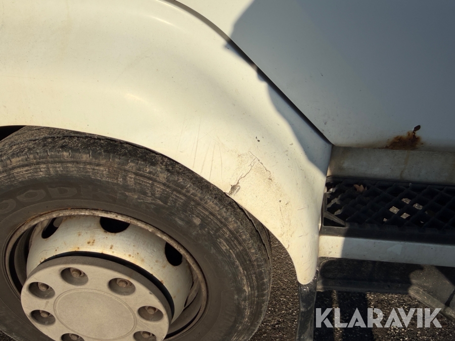 Renault lastbil – med skiftelad, lift og container Renault Midlum