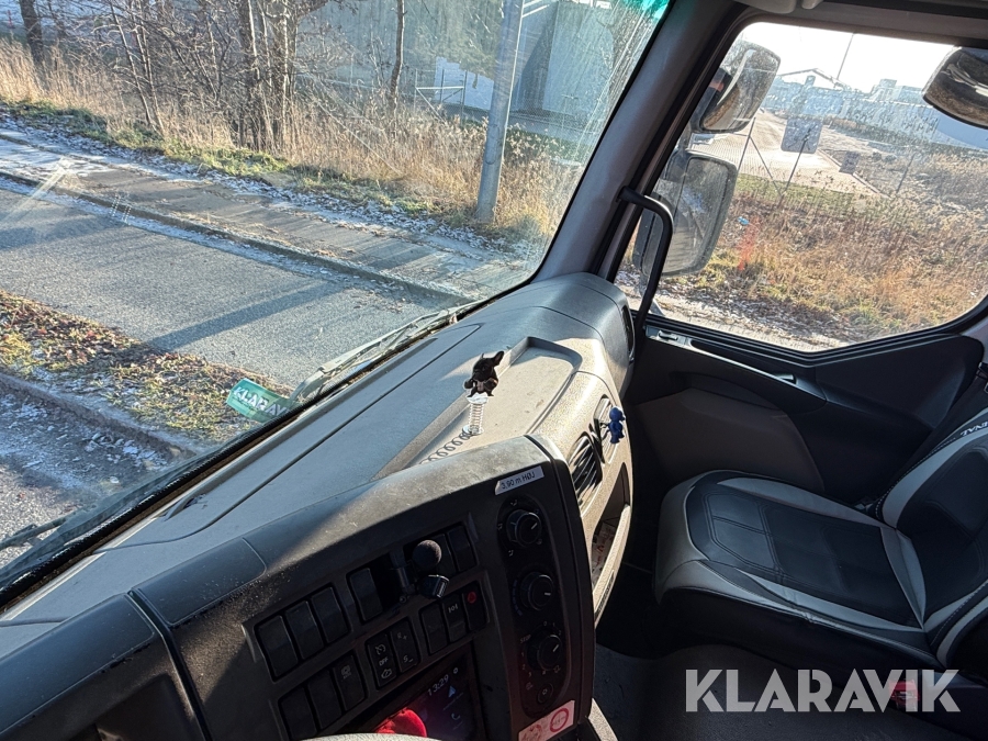 Renault lastbil – med skiftelad, lift og container Renault Midlum