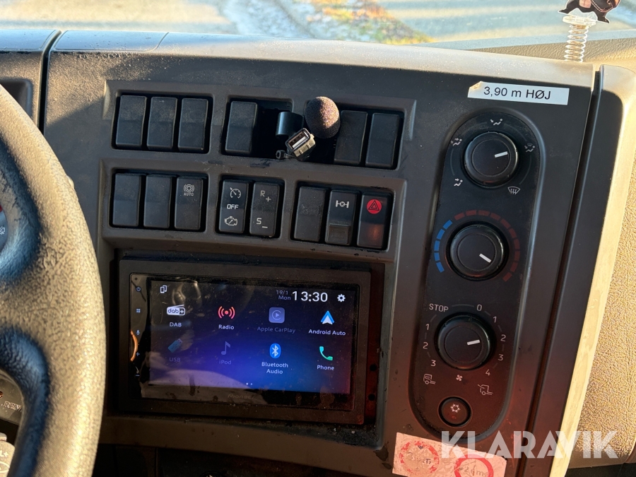 Renault lastbil – med skiftelad, lift og container Renault Midlum