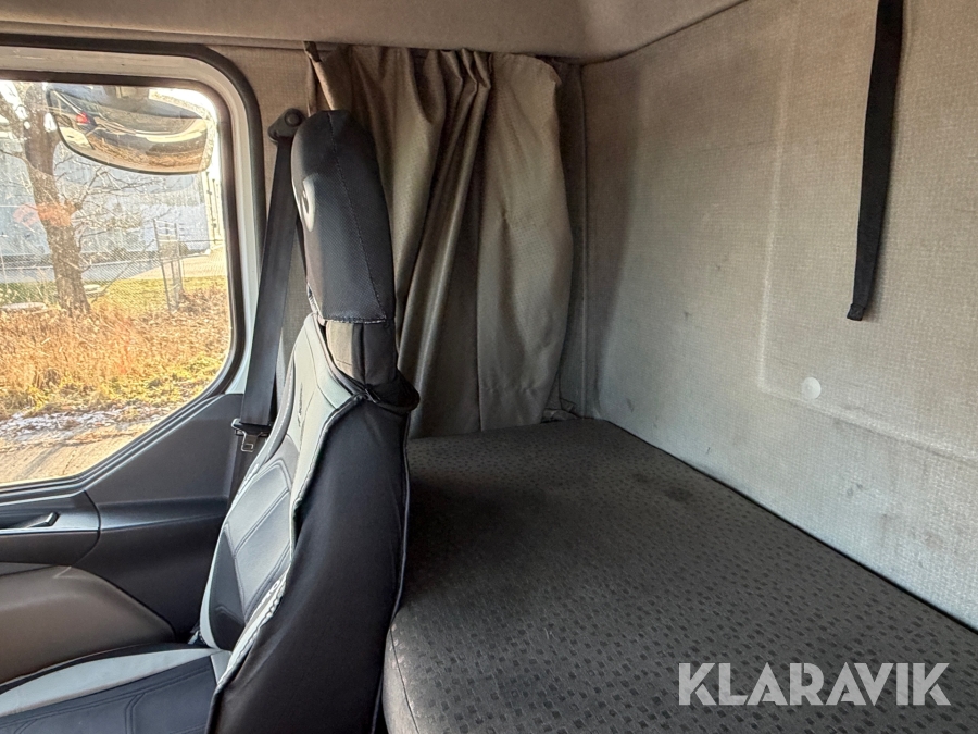 Renault lastbil – med skiftelad, lift og container Renault Midlum