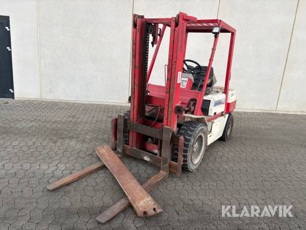 Truck Komatsu FD30-11 inklusive 1,6 meter forlængere