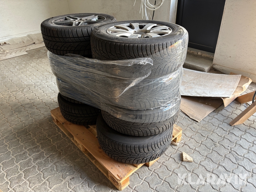 Alufælge med dæk Mercedes AMG Evergreen Nokian 225/55R17 og 255/60R16