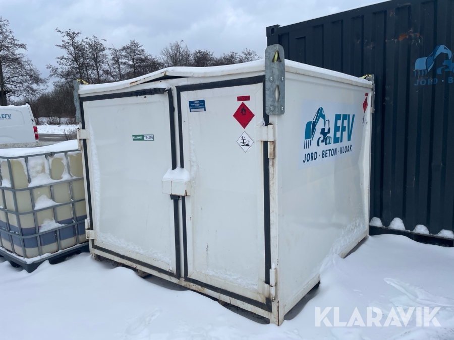 Container med diesel tank