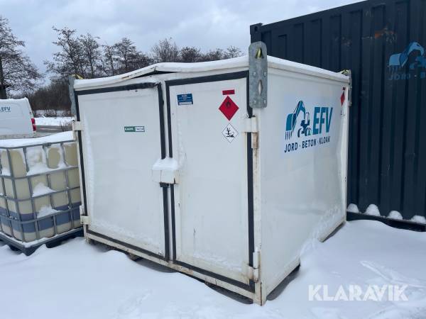 Container med diesel tank