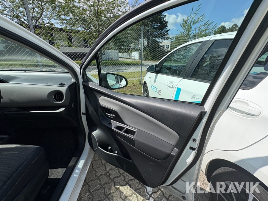 Varebil Toyota Yaris Van 1.5 Hybrid e-CVT
