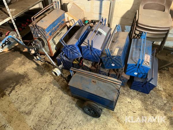 Blandet lot 11 Styk værktøjskasser og 2 styk vogne