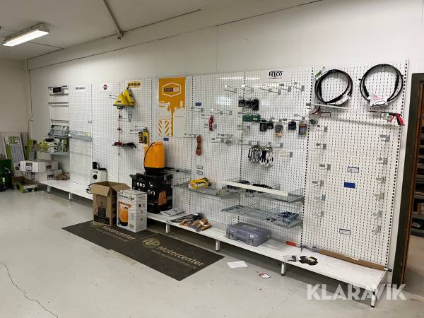 Display/udstilling reol 8 fag