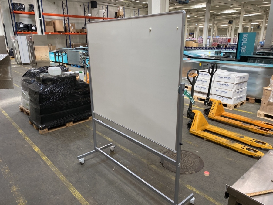 Whiteboard på stativ