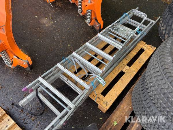 Alustiger trappestige og skydestige