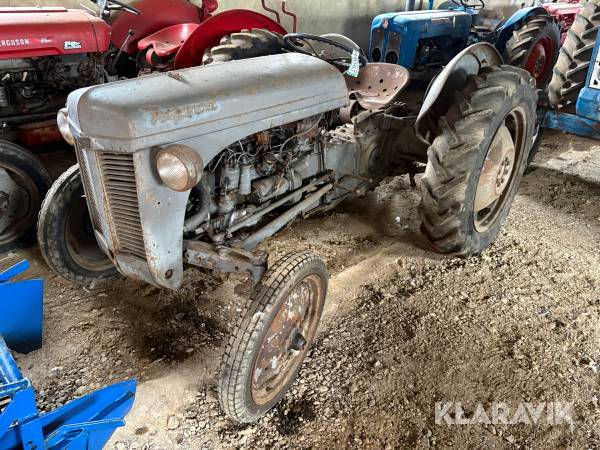 Veterantraktor Ferguson 26