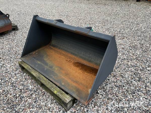 Skovle Giant GRB 1400-S