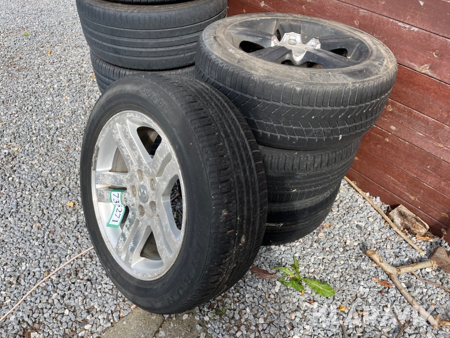 Dæk og alufælge Dodge 225/60R18,225/55R17 - 4 styk